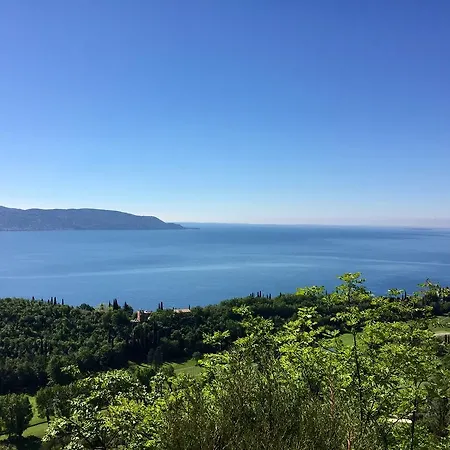 Κατάλυμα σε φάρμα Cervano *